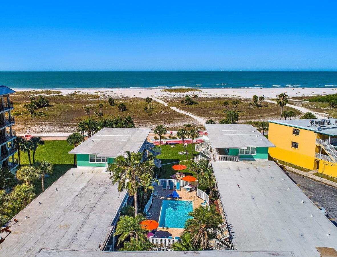 Tropic Terrace #16 - Beachfront Rental Apts St. Pete Beach Zewnętrze zdjęcie
