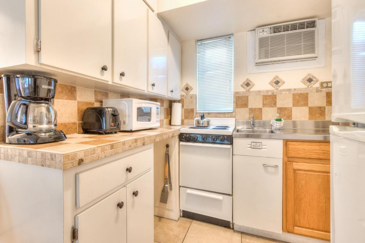Tropic Terrace #16 - Beachfront Rental Apts St. Pete Beach Zewnętrze zdjęcie